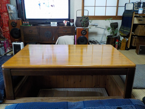 �V�e�[�u��