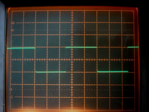 �V1kHz�����g�`