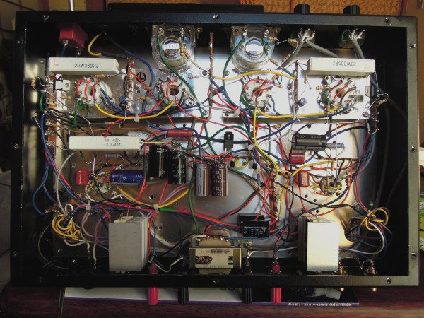 �A���v�̓���